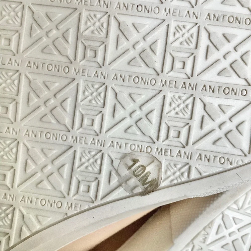 Antonio Melani Garta Suntan Beige Leather Zip Up Sneakers Women’s Size 10